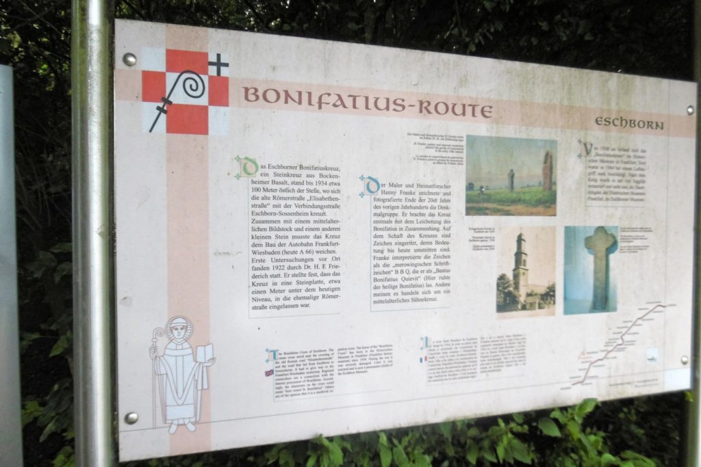 Informationstafel auf der Bonifatius-Route