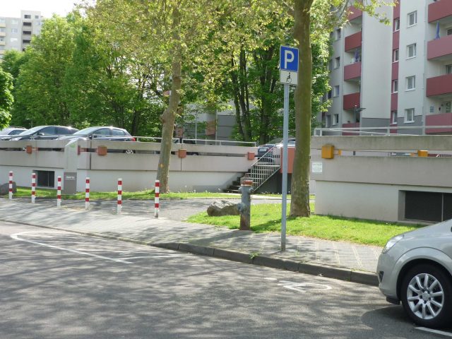 Behindertenparkplatz Dresdner Str. 5 – 7, 63454  Hanau