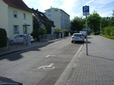 Behindertenparkplatz (1 Stellplatz) &#8211; Schanzenstraße / Haus Haus Nr. 8 (vor Bürgerhaus Wolfgang), 63457 Hanau &#8211; Wolfgang